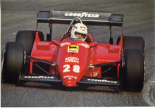 Carica l&#39;immagine nel visualizzatore di Gallery, Cartolina Auto Formula 1 - Ferrari n°28 (F/637) Kina Italia Anni &#39;80