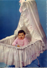 Carica l&#39;immagine nel visualizzatore di Gallery, Cartolina Bimba in Culla Postcard Baby Cecami 808 (3)