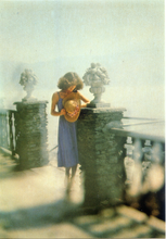 Carica l&#39;immagine nel visualizzatore di Gallery, Cartolina Postcard Donna in Terrazzo 2/1246/A - Garami Milano - Anni &#39;80