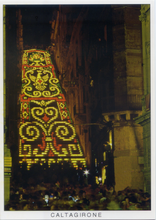 Carica l&#39;immagine nel visualizzatore di Gallery, Cartolina Caltagirone - La Scala notturna (54644) Kina Italia Milano