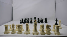 Carica l&#39;immagine nel visualizzatore di Gallery, Pezzi scacchi in plastica triplo piombo (re 102 mm)