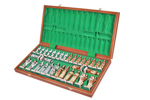Set Scacchi Grunwald con pezzi in polvere di marmo e scacchiera in legno