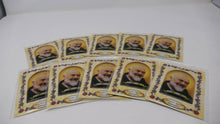 Carica l&#39;immagine nel visualizzatore di Gallery, 10 Immagini di Padre Pio in resina su cartoncino. San Pio da Pietrelcina