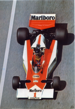 Carica l&#39;immagine nel visualizzatore di Gallery, Cartolina Auto Formula 1 - Mc Laren M 26 n°1 (F/596) Fotocelere s.r.l. Milano