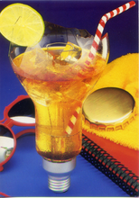 Carica l&#39;immagine nel visualizzatore di Gallery, Cartolina Fantasia Italcards (9810200) - Lampadina Cocktail con fetta di limone e cannuccia