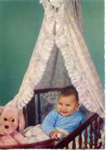 Carica l&#39;immagine nel visualizzatore di Gallery, Cartolina Bimbo in Culla con Peluches -Postcard Baby - Cecami 808(1)