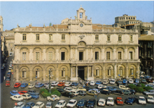 Carica l&#39;immagine nel visualizzatore di Gallery, Cartolina Catania Piazza Università (26446) Kina Italia Anni&#39;80