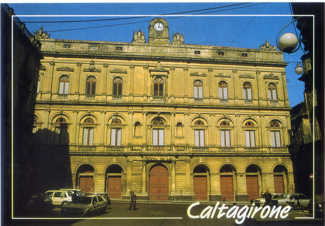 Cartolina Caltagirone-Città della Ceramica- Municipio (33219/F) Kina Italia