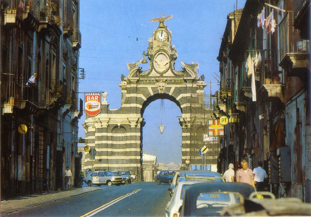 Cartolina Catania Il Fortino [Porta Garibaldi] (24835) Kina Italia