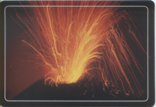 Carica l&#39;immagine nel visualizzatore di Gallery, Cartolina Etna in Eruzione con Esplosione lavica (8/5) - Garami Milano