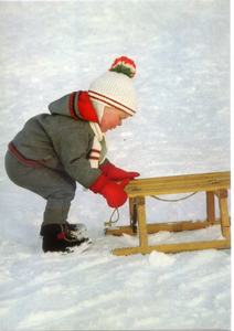 Cartolina Bambino con slittino in legno 37853/8 Edizione AR