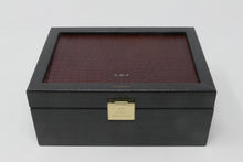 Carica l&#39;immagine nel visualizzatore di Gallery, Cofanetto in legno wengè con inserto in pelle per scacchi re 65 mm
